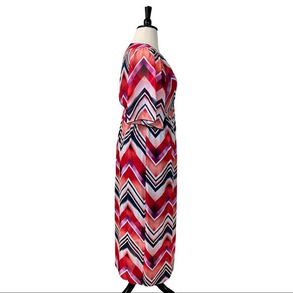 Enfocus Women's Studio V-neck Maxi Dress Red Blue Chevron Stripes Size 14W Plus - Picture 3 of 10